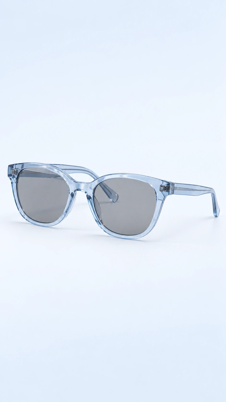 Illustrative source photo for the eyewear campaign